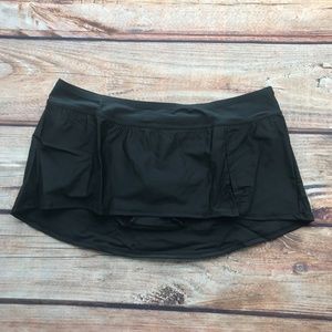 Liz Lange maternity skirt bottoms size medium NWT!